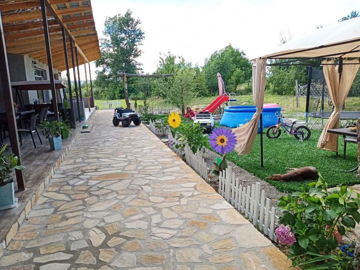 Guest House Elene Gori Exteriér fotografie